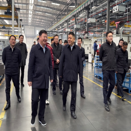 泰興市委書記、市長(zhǎng)劉文榮帶隊(duì)調(diào)研泰隆復(fù)工復(fù)產(chǎn)情況